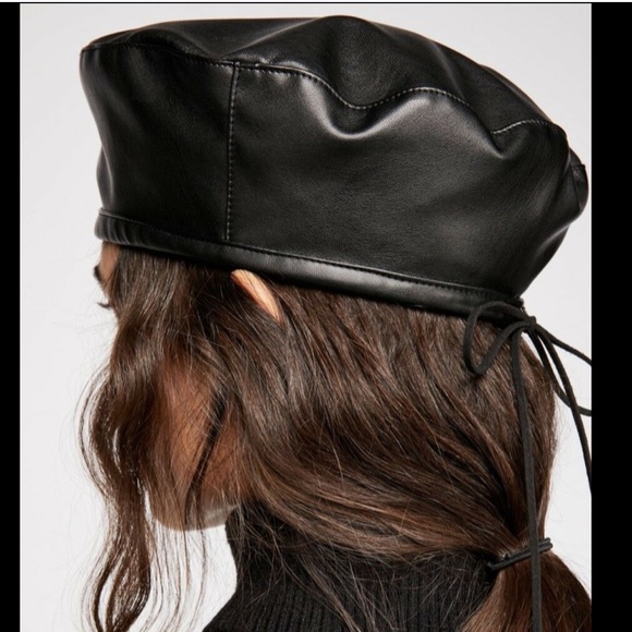 Free People Vegan Leather Adjustable Tie Beret Hat - Picture 2 of 3